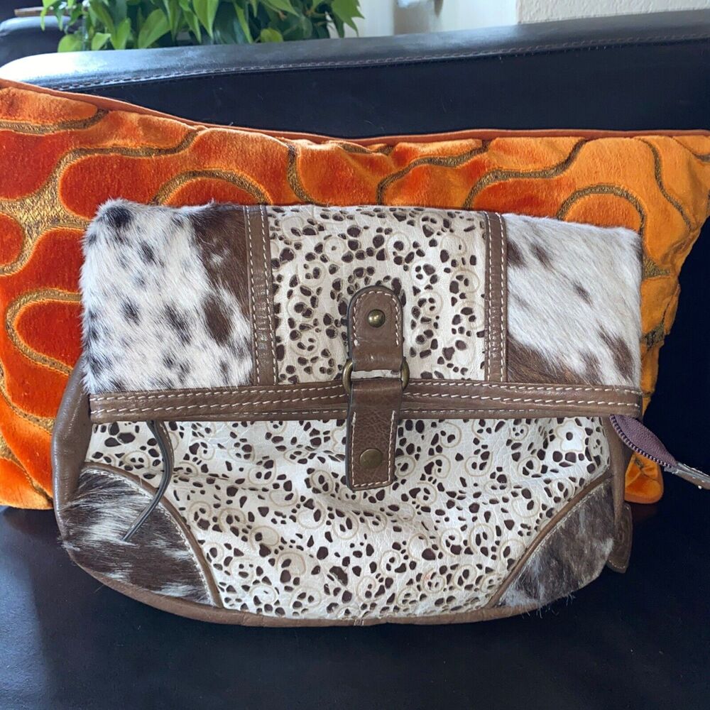 Ariat Brown Leather & Cow Hide Purse Clutch Shoulder Cross Body Zip Snap